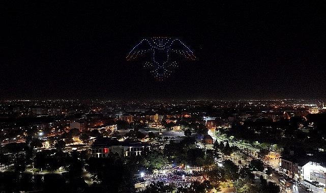 Konya Büyükşehir 30 Ağustos Zafer Bayramı'na Özel 250 Dron ile Işık Gösterisi Gerçekleştirdi Konya Büyükşehir 30 Ağustos Zafer Bayramı'na Özel 250 Dron ile Işık Gösterisi Gerçekleştirdi