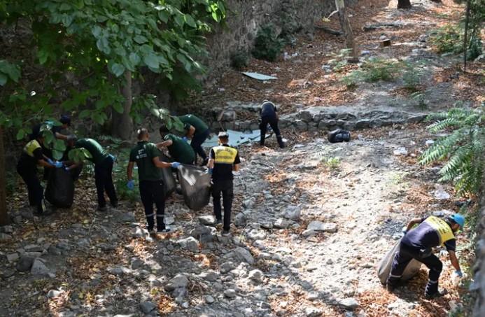 Manisa Çaybaşı’nda Düzenli Temizlik Çalışmaları Manisa Çaybaşı’nda Düzenli Temizlik Çalışmaları