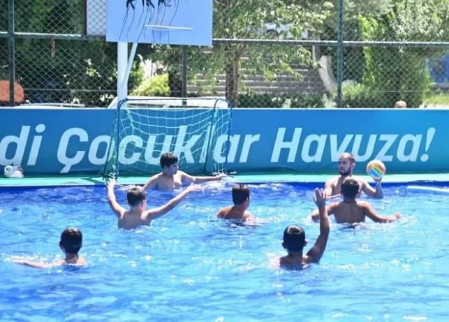Manisa’da 6 Binden Fazla Öğrenci Yazı Serin Geçirdi Manisa’da 6 Binden Fazla Öğrenci Yazı Serin Geçirdi