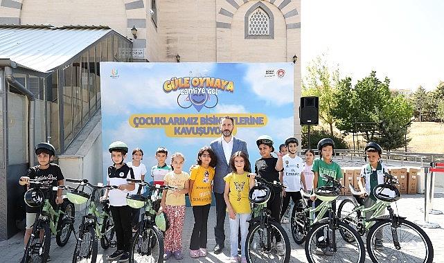 “Güle Oynaya Camiye Gel" Projesi Kapsamında Çocuklar Bisikletlerine Kavuşmaya Devam Ediyor “Güle Oynaya Camiye Gel" Projesi Kapsamında Çocuklar Bisikletlerine Kavuşmaya Devam Ediyor
