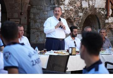 Başkan Topuz, Zabıta Personelleriyle Bir Araya Gelerek Haftalarını Kutladı