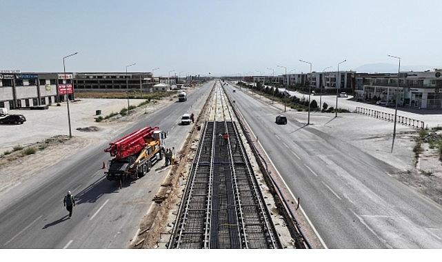 Milletvekilleri, Başkan Altay ve İl Başkanı Özgökçen Stadyum - Şehir Hastanesi Tramvay Hattı'ndaki Çalışmaları İnceledi