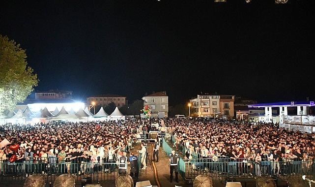 Malkara Kömür ve Süt Ürünleri Festivali Derya Uluğ ile Zirve Yaptı Malkara Kömür ve Süt Ürünleri Festivali Derya Uluğ ile Zirve Yaptı