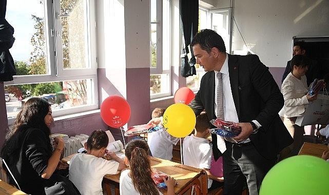 Başkan Erkan Aydın'dan öğrencilere ilk ders sürprizi