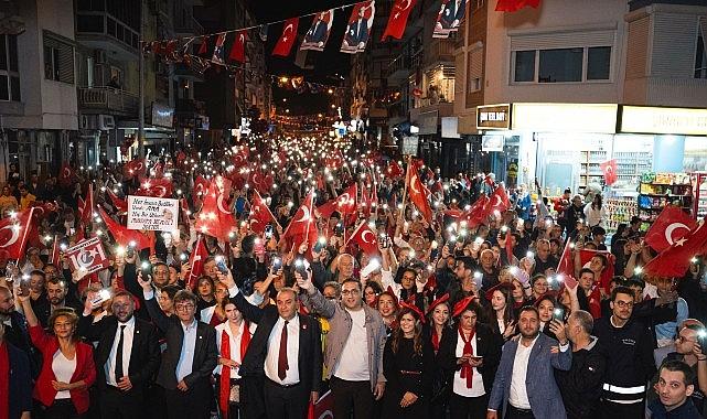 Balçova'da festival ve konserli Zafer Bayramı coşkusu