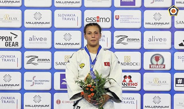 Büyükşehir Belediyesporlu Ecem Baysuğ Avrupa Şampiyonu Büyükşehir Belediyesporlu Ecem Baysuğ Avrupa Şampiyonu