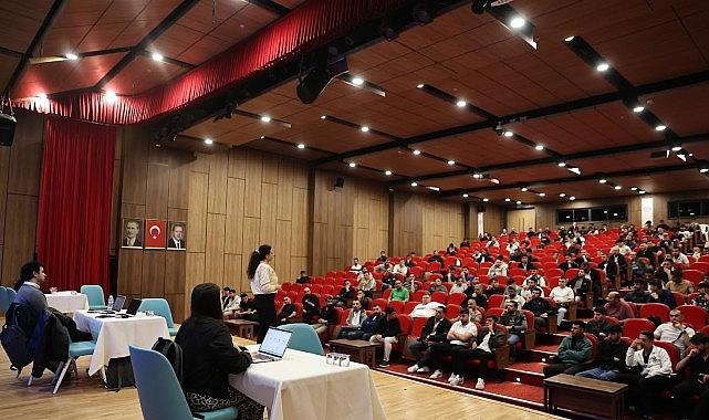 Kariyer Merkezi, 3047 aileye istihdam sağladı Kariyer Merkezi, 3047 aileye istihdam sağladı