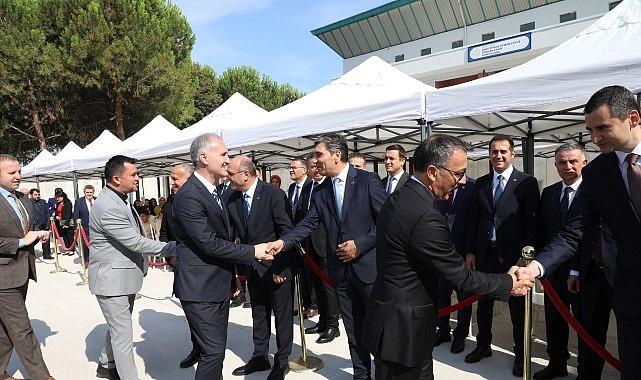İnegöl'de Hem Yeni Eğitim Öğretim Yılı Hem Yeni Okul Birlikte Açıldı İnegöl'de Hem Yeni Eğitim Öğretim Yılı Hem Yeni Okul Birlikte Açıldı