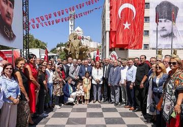 30 Ağustos Zafer Bayramı Kutlamaları Çelenk Sunumu ile Başladı