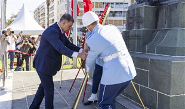 İzmir'de Geleneksel Zafer Yürüyüşü