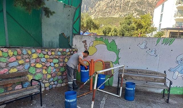 Kemer Belediyesi'nden okullarda temizlik çalışması Kemer Belediyesi'nden okullarda temizlik çalışması