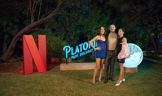 Netfilix, Gupse Özay imzalı yeni dizisi Platonik: Mavi Dolunay Otel'in lansmanını Çeşme'de renkli bir etkinlikle kutladı Netfilix, Gupse Özay imzalı yeni dizisi Platonik: Mavi Dolunay Otel'in lansmanını Çeşme'de renkli bir etkinlikle kutladı