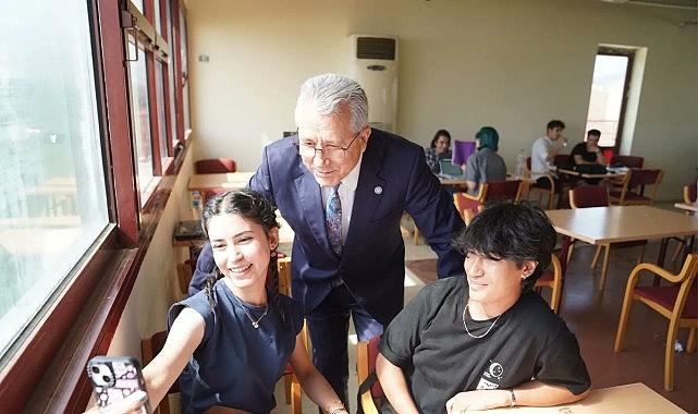 Ege Üniversitesinde kontenjanların yüzde 100'ü doldu Ege Üniversitesinde kontenjanların yüzde 100'ü doldu