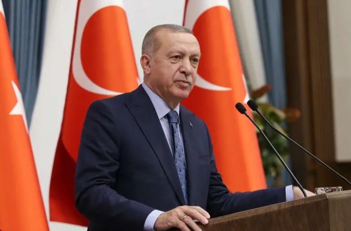 Cumhurbaşkanı Erdoğan Gençleri Kutladı Cumhurbaşkanı Erdoğan Gençleri Kutladı