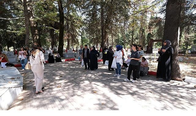 İnegöllü Vatandaşlar Tarihi Yerinde Keşfetti İnegöllü Vatandaşlar Tarihi Yerinde Keşfetti