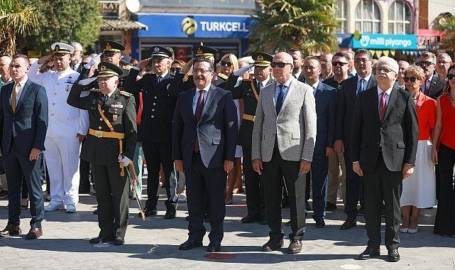 Burhaniye'de 30 Ağustos Coşkusu Burhaniye'de 30 Ağustos Coşkusu