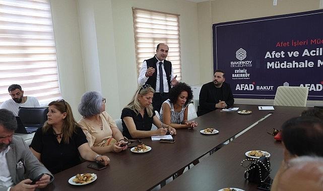 Bakırköy'de Muhtarlarla Deprem Hazırlık Toplantısı Bakırköy'de Muhtarlarla Deprem Hazırlık Toplantısı