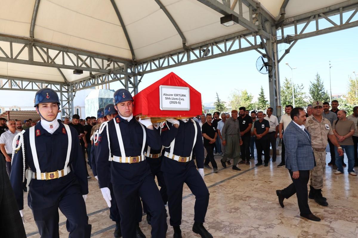 Adıyamanlı Uzman Çavuş Abuzer Ertürk son yolculuğuna uğurlandı