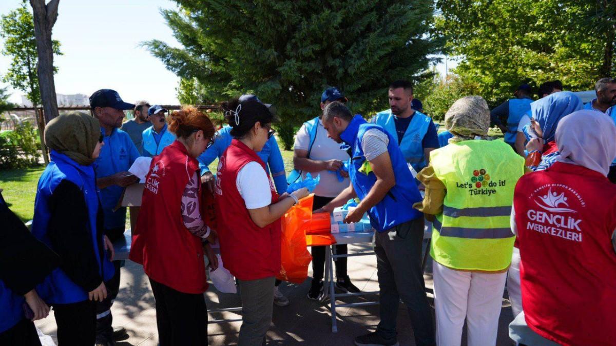‘Dünya Temizlik Günü’nde, Adıyaman’da anlamlı etkinlik - Videolu Haber