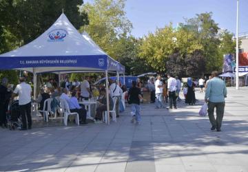 BÜYÜKŞEHİR EMEKLİLERİN YANINDA