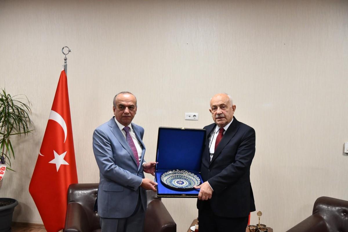 Başkan Vekili Gülay, Tacikistan Büyükelçisi İmomi’yi Kabul Etti Başkan Vekili Gülay, Tacikistan Büyükelçisi İmomi’yi Kabul Etti