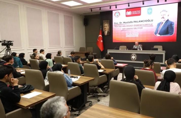 Mektep Melikgazi 2. Eğitim Yılı İçin Öğrenci Kabul Ediyor Mektep Melikgazi 2. Eğitim Yılı İçin Öğrenci Kabul Ediyor