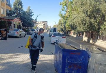 Adıyaman Belediyesi, ilaçlama çalışmaları için sahada