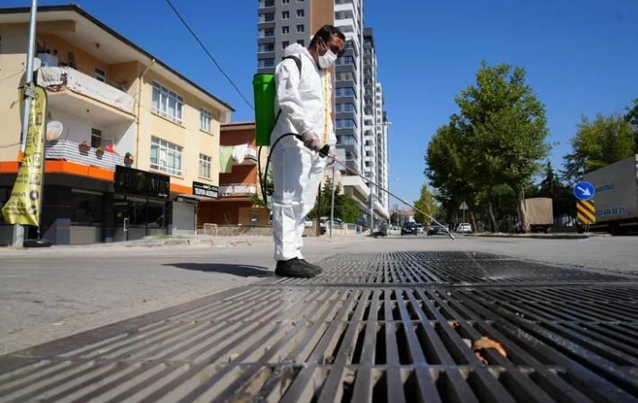 Ankara Keçiören’de Haşereyle Mücadele Çalışmaları Sürüyor