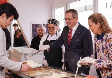 Ayvalık'ta Öğrenci Kent Lokantası 15 Eylül Pazartesi Günü Hizmet Vermeye Başlıyor…