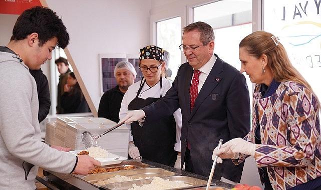 Ayvalık'ta Öğrenci Kent Lokantası 15 Eylül Pazartesi Günü Hizmet Vermeye Başlıyor… Ayvalık'ta Öğrenci Kent Lokantası 15 Eylül Pazartesi Günü Hizmet Vermeye Başlıyor…
