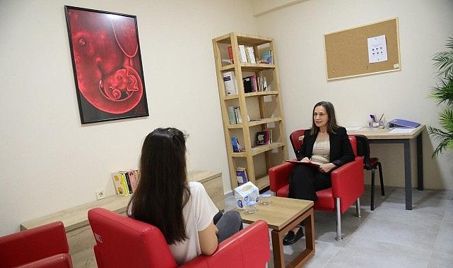 Bayraklı'da kadın ve çocuklara ücretsiz hukuki destek Bayraklı'da kadın ve çocuklara ücretsiz hukuki destek