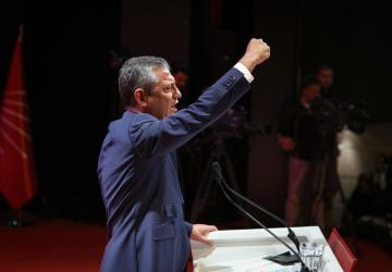 CHP İstanbul İl Başkanlığı’nda kriz: Saat saat gelişmeler