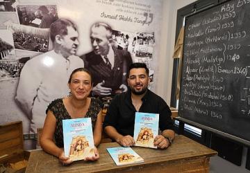 Efes Selçuklu Çocuklar Alinda ile Celsus Kütüphanesi'ni keşfedecek