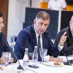 Başkan Tugay: İzmir'in kabuğunu kırması, öncü kent olması için çalışıyoruz