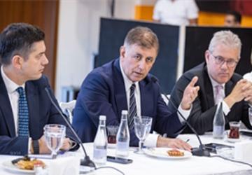 Başkan Tugay: İzmir'in kabuğunu kırması, öncü kent olması için çalışıyoruz