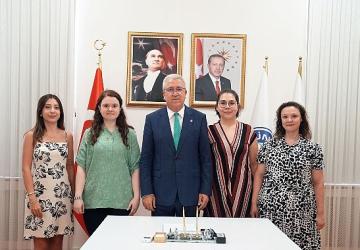 Egeli bilim ekibi HIV enfeksiyonunun erken tanısına yönelik nanobiyosensör geliştirecek