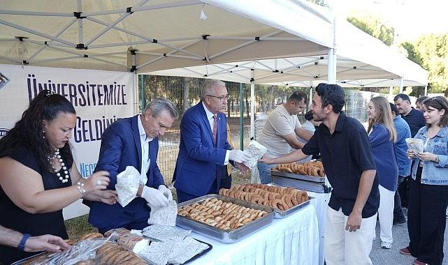 Rektör Prof. Dr. Budak'tan öğrencilere “boyozlu" karşılama