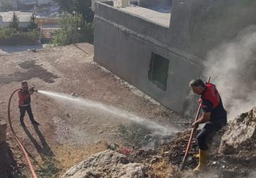 Besni Ciritmeydan Mahallesi’nde çıkan yangın söndürüldü