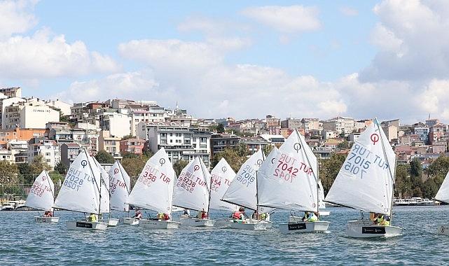 Genç sporcular şampiyonluk için yarıştı