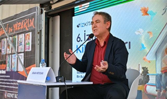 Sinan Meydan İZKİTAP'ta “Adım Adım Cumhuriyet"i anlattı