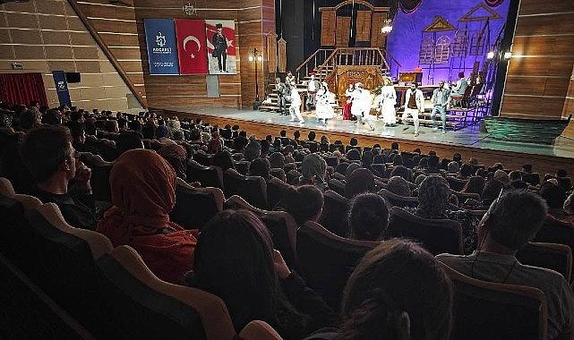 Şehir Tiyatroları, perdeyi Gebze'ye taşıdı