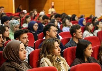 Ticaret Sicili Süreçleri, Hukuk Fakültesi Öğrencileri ve Mezunlarıyla Uygulamalı Olarak Ele Alındı