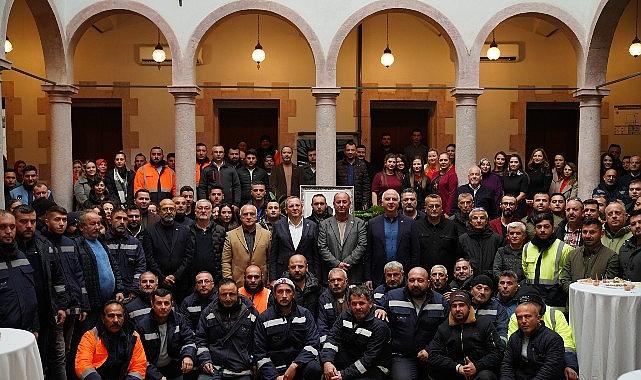 Ayvalık Belediye Başkanı Mesut Ergin yılın son gününde belediye çalışanlarıyla bir araya geldi.