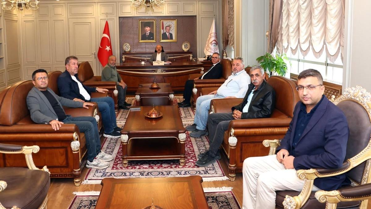 Adıyaman Basın Kartı Sahipleri Derneği, Vali Osman Varol ile bir araya geldi Adıyaman Basın Kartı Sahipleri Derneği, Vali Osman Varol ile bir araya geldi