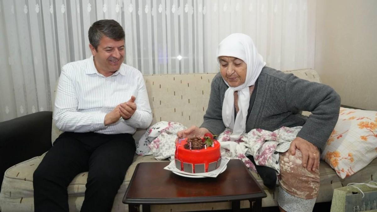 Başkan Tutdere’den 87 yaşındaki vatandaşa doğum günü ziyareti - Videolu Haber