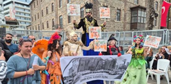 İzmirli sanatçılardan ve Kent Konseyi'nden Meslek Fabrikası için destek