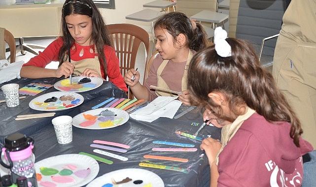 Üretici Memnun, Tüketici Memnun: Üretici Pazarı Efes Tarlası Yaşam Köyü'nde bereketiyle devam ediyor