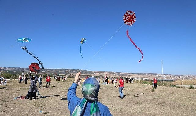 İnegöl Semaları Uçurtmalarla Renklendi
