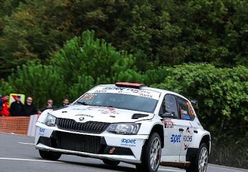 Darlık'ta Yağmur Altında Zorlu Mücadele