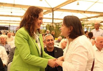 Karşıyaka'da 'Kadın ve Aile Hizmetleri' ile 5 bin kadına destek